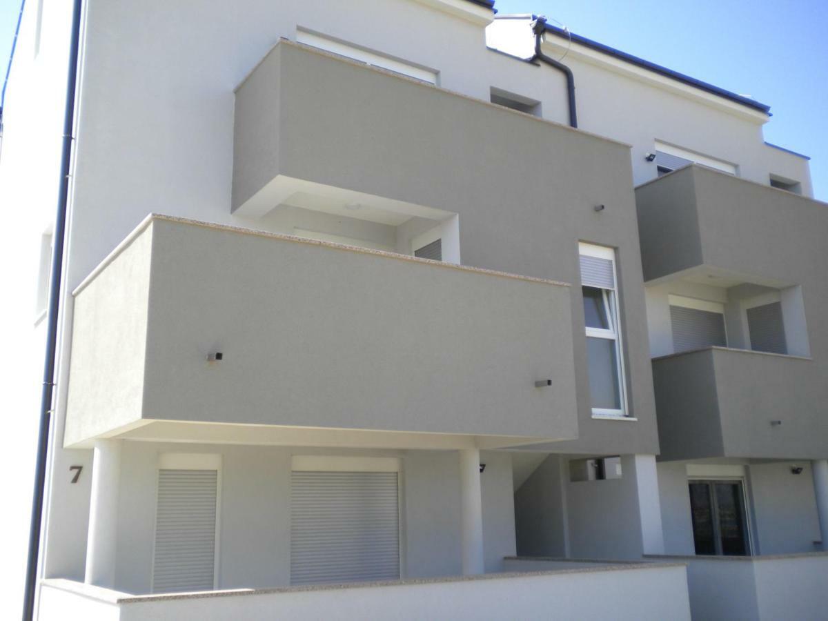 Apartments Venerea Nin Exterior photo